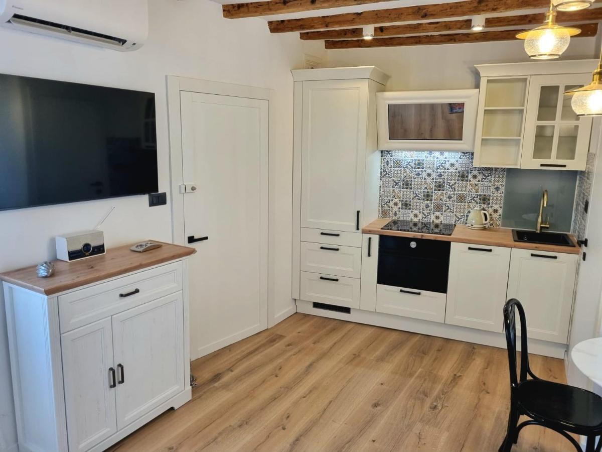 Crystal Deluxe Apartment Rovinj Exterior photo